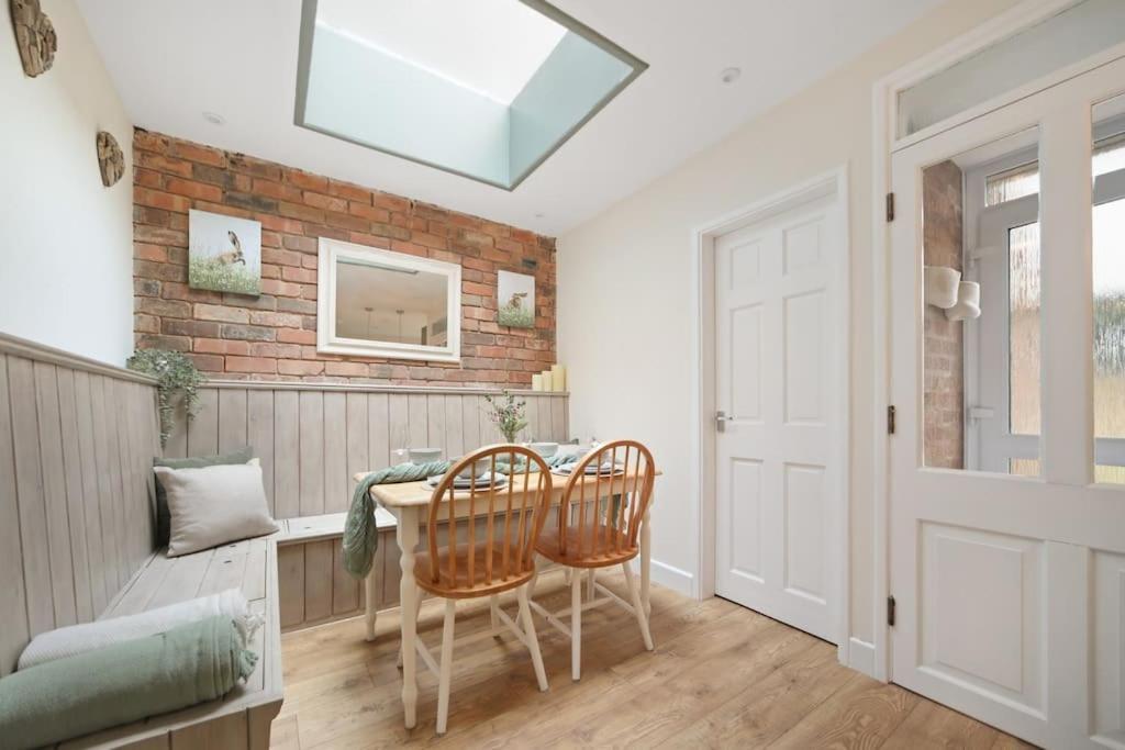 Picturesque Victorian Cottage Worcester Esterno foto