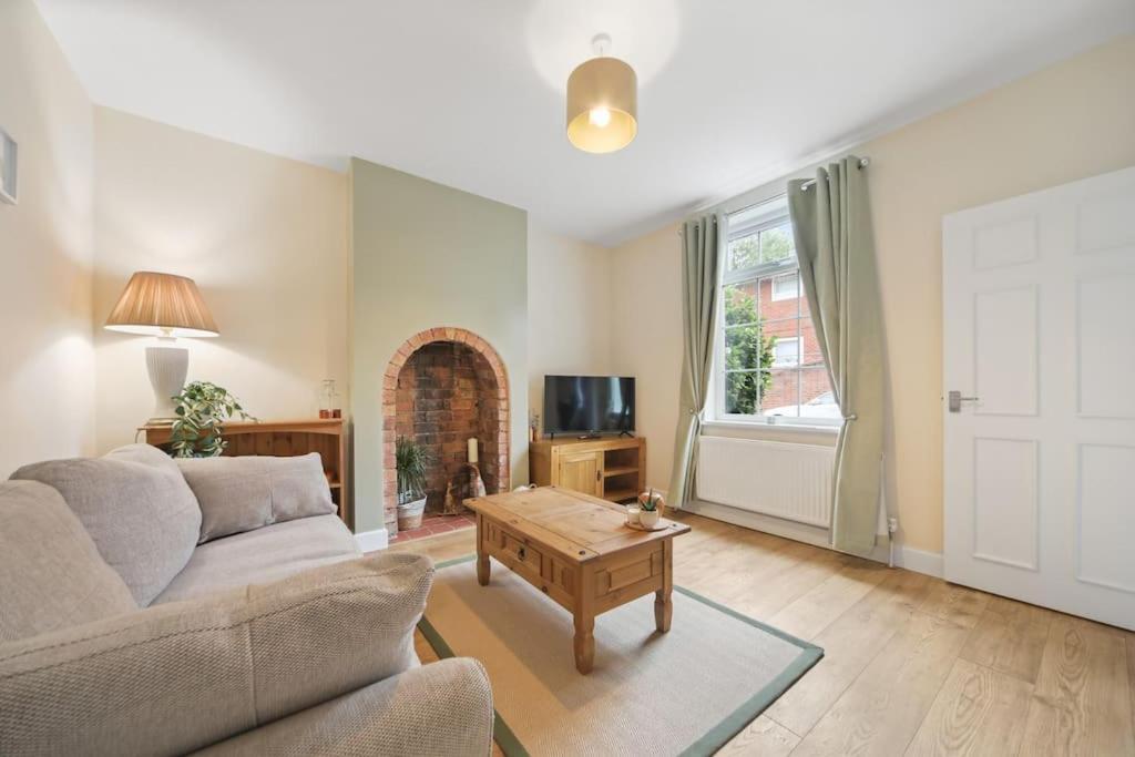 Picturesque Victorian Cottage Worcester Esterno foto